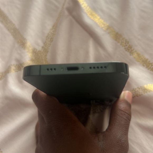 Apple iPhone 13 Pro Alpine Green - Picture 2 of 8